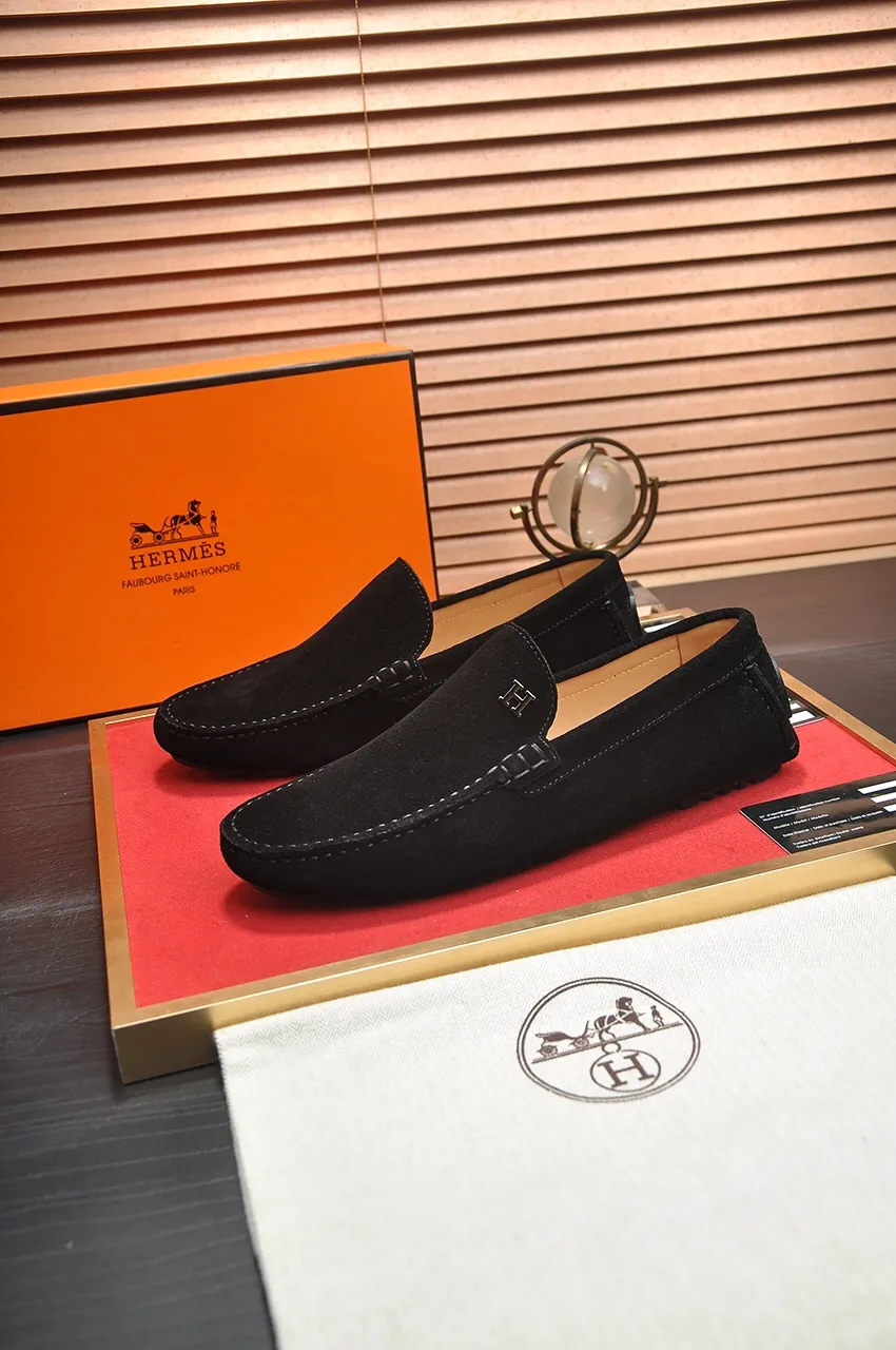 Men's shoes 💰420💶 Product trademark: Hermès "Hermès" beanie shoes. Regular size: 38-45 (45 customized, non-returnable). Product material: Selected first-layer calfskin upper + cowhide lining. Strong three-dimensional visual effect, original rubber outsole Color: 3⃣️colors available